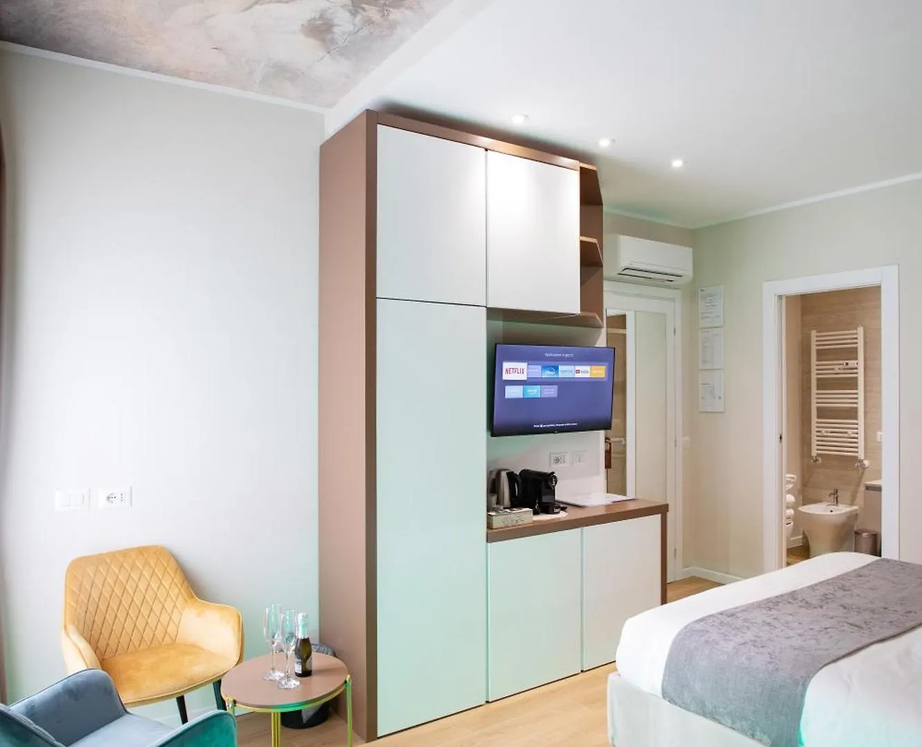 Rome Suite Rome Vaticano Guest House